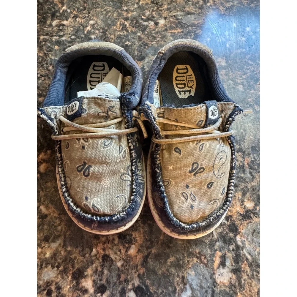 Hey Dude Wally Toddler Bandana Navy Tan Paisley Slip On Loafers Shoes Size 8T